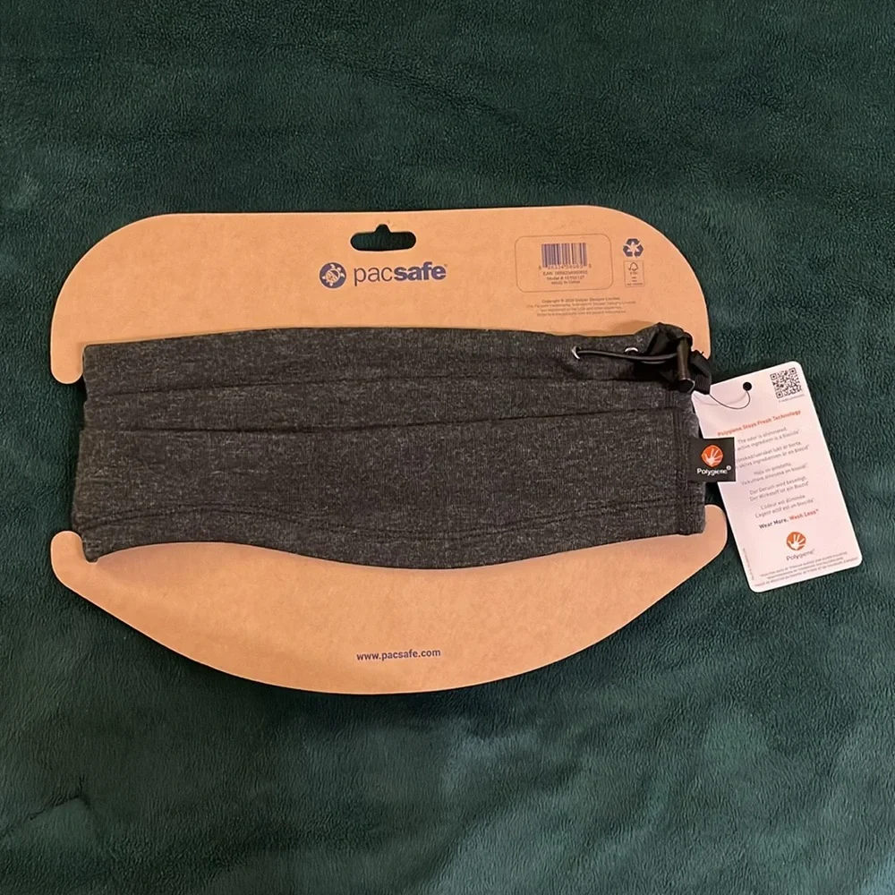 NWT Pacsafe neck gaiter